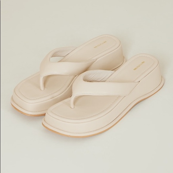 PLT Cream PU Toe Thong Platform Mule Sandals - Picture 3 of 6